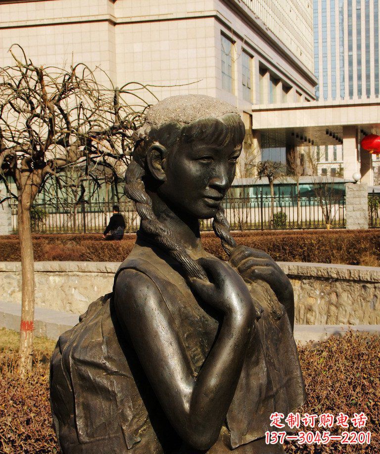 郴州背书包的女孩公园人物铜雕