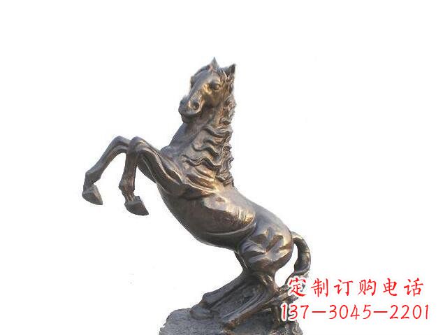 郴州奔腾的马玻璃钢仿铜动物雕塑