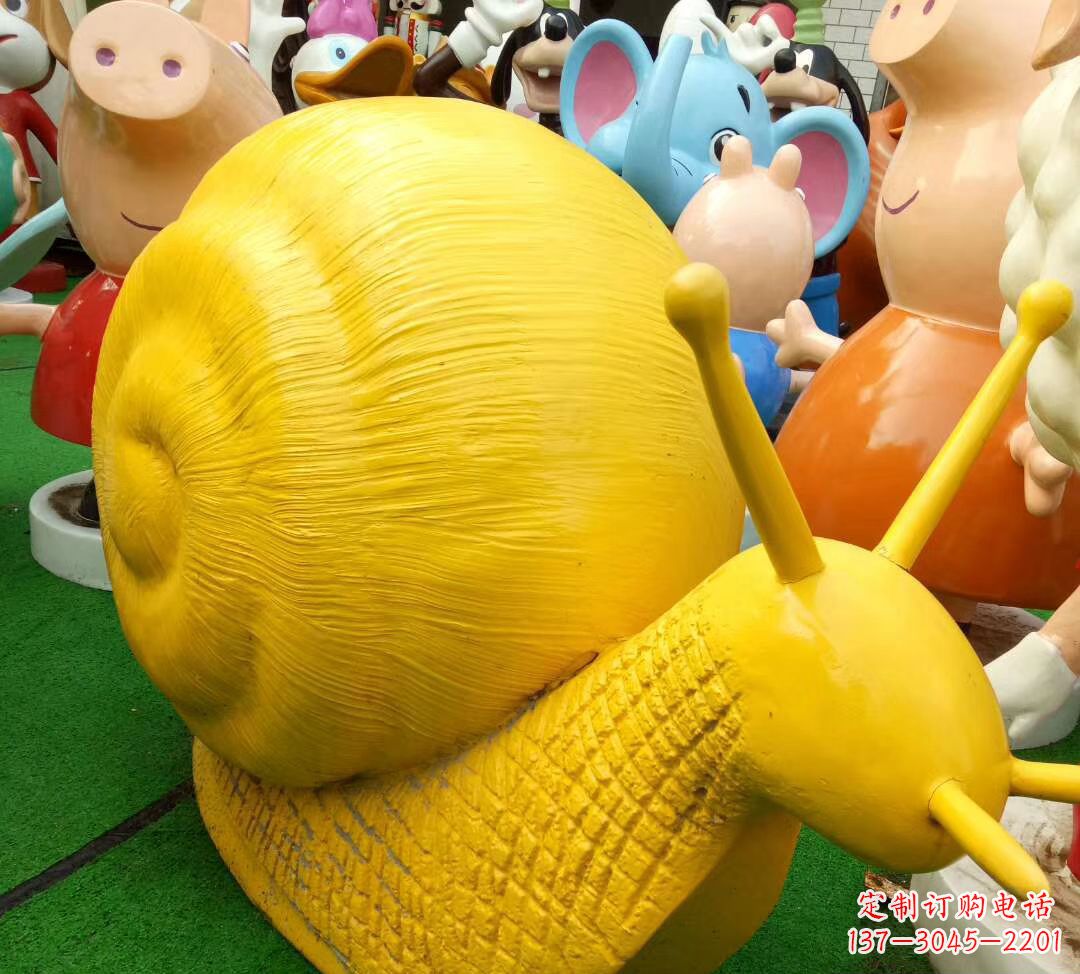 郴州玻璃钢制蜗牛雕塑——精致美观的公园景观