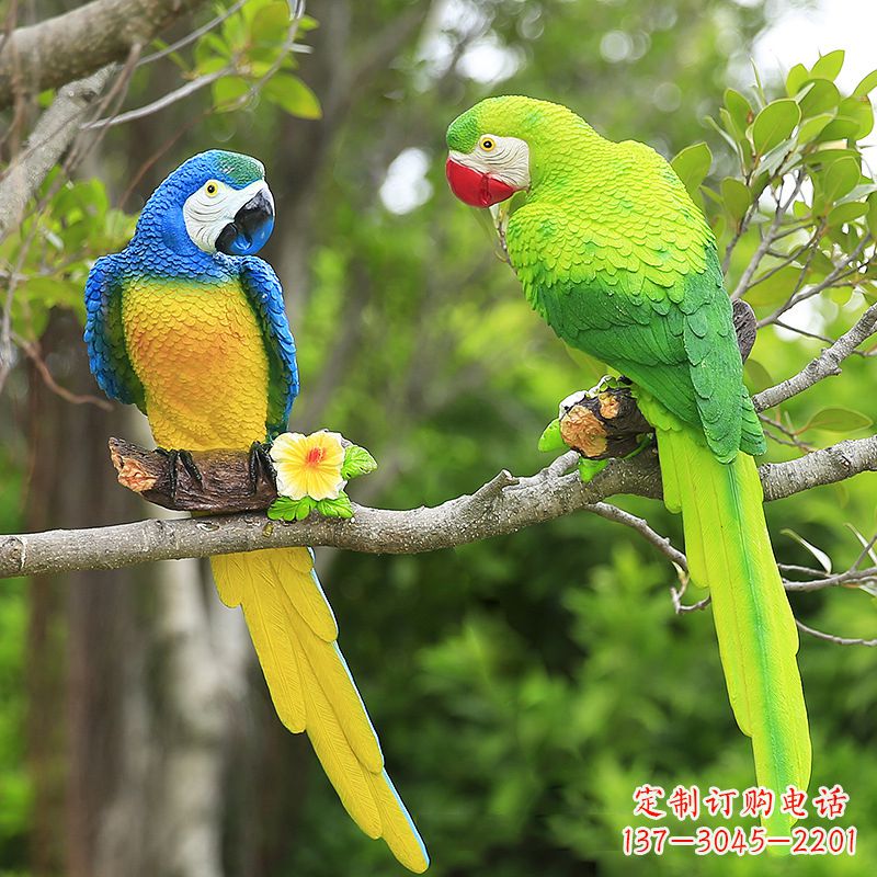 郴州精美玻璃钢鹦鹉雕塑,点缀公园美景
