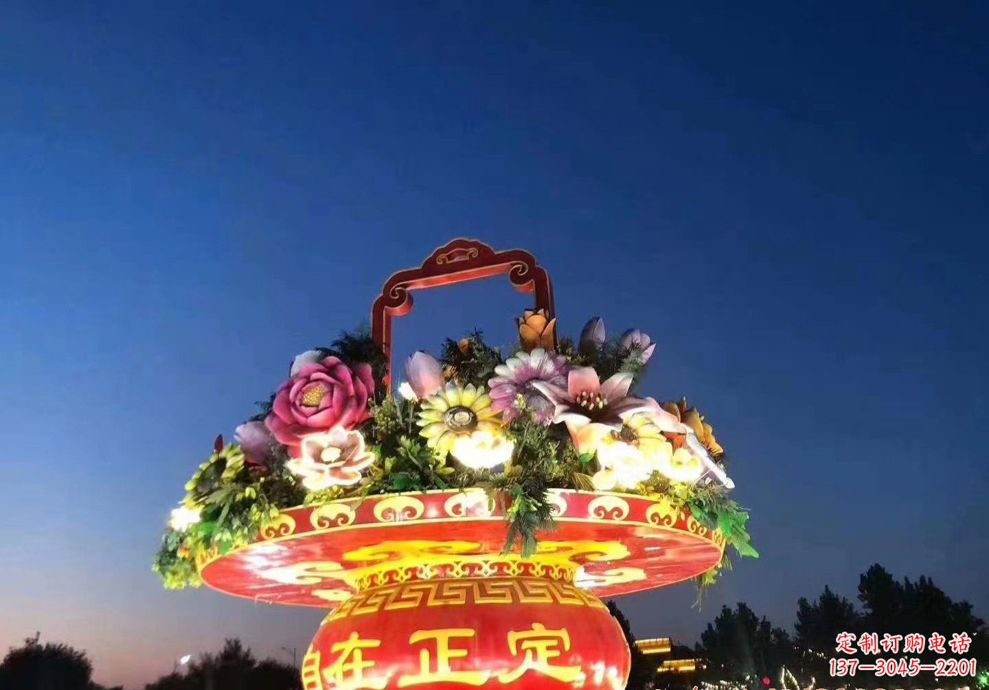 郴州玻璃钢花篮景观雕塑让美景永恒