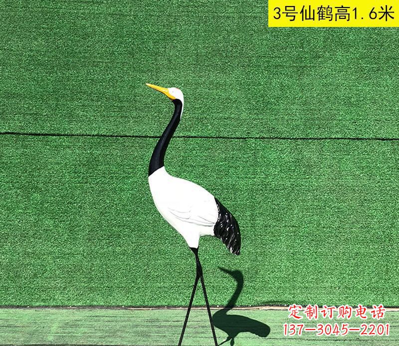 郴州火烈鸟雕塑玻璃钢的艺术之美