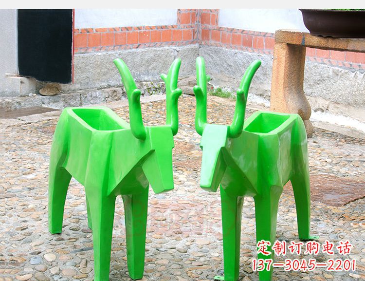 郴州玻璃钢几何花盆雕塑——给动物们一个温暖的家