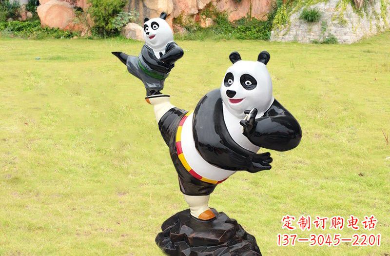 郴州玻璃钢卡通熊猫雕塑的艺术之美