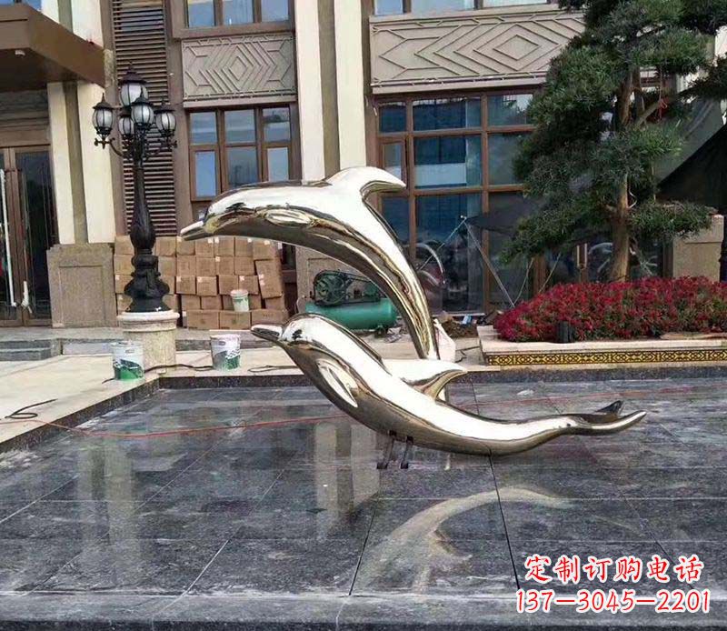郴州不锈钢海豚雕塑——美丽的艺术礼物