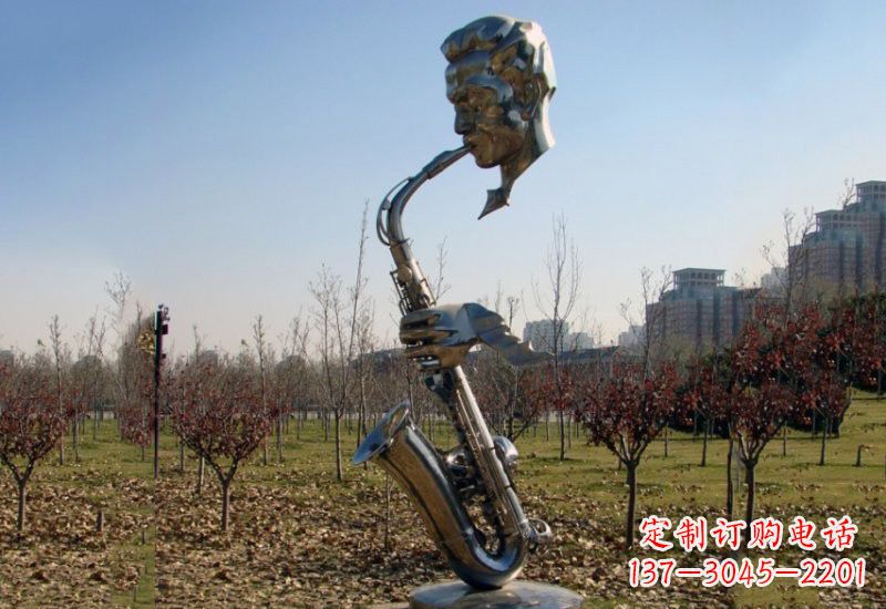 郴州静谧而神秘的不锈钢萨克斯雕塑