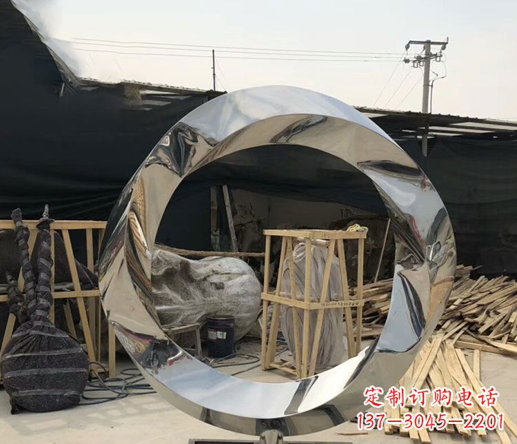 郴州不锈钢抽象镜面圆环雕塑