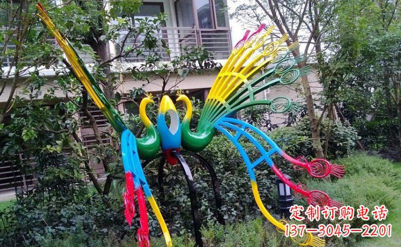 郴州不锈钢孔雀雕塑——精美的艺术品