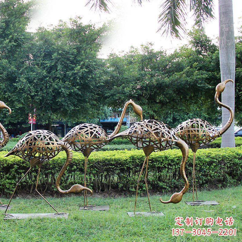 郴州不锈钢仙鹤雕塑摆件美丽的园林装饰