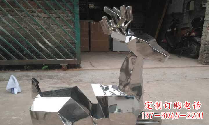 郴州不锈钢鹿雕塑艺术之美