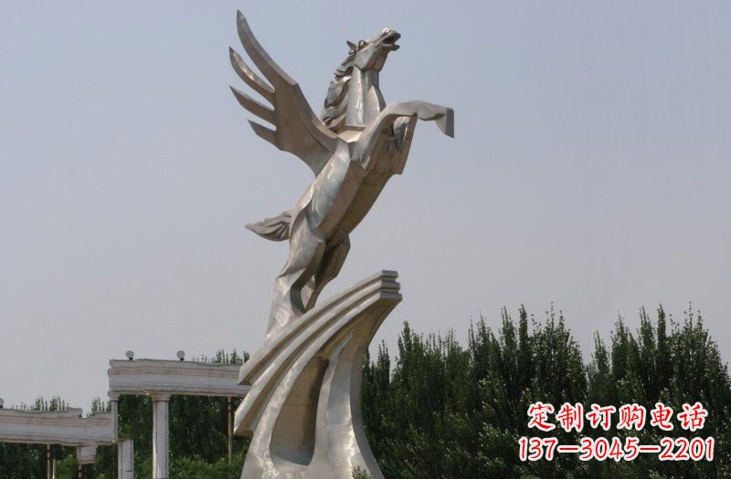 郴州不锈钢飞马雕塑象征力量与灵动