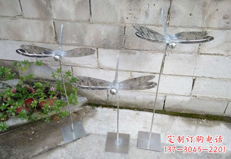 郴州动物雕塑不锈钢蜻蜓的精美镜面