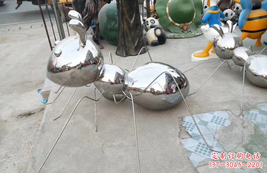 郴州精致雕塑——不锈钢蚂蚁
