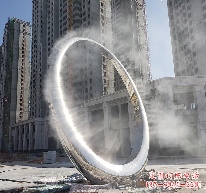 郴州不锈钢圆环雕塑给城市带来独特美感
