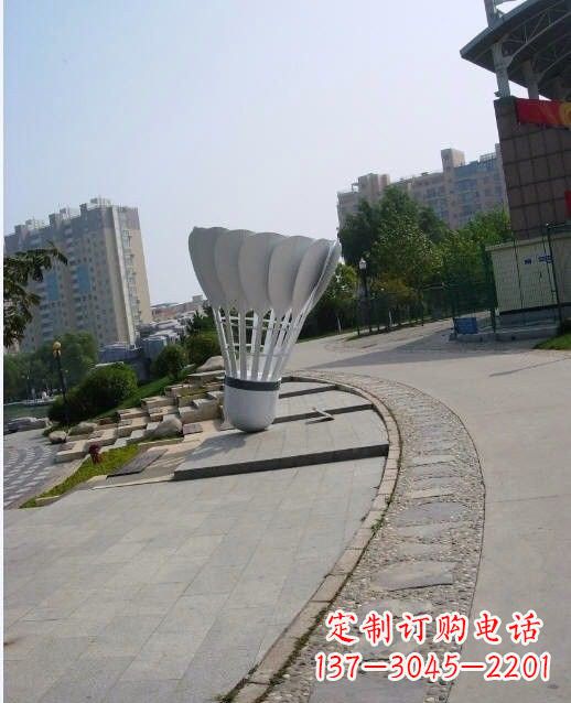 郴州羽毛球雕塑一座展现精神风貌的艺术精品