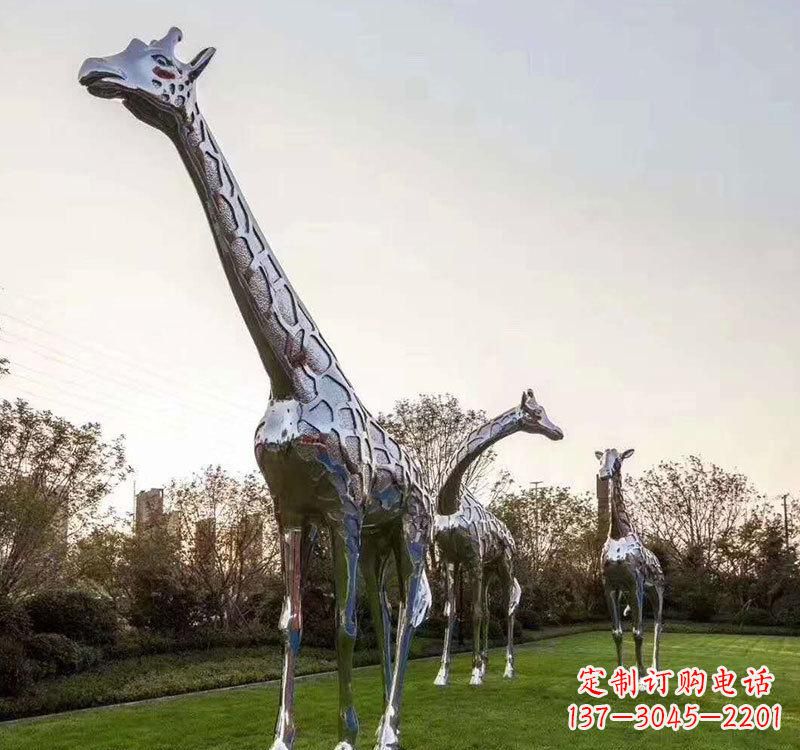 郴州不锈钢长颈鹿雕塑美丽的艺术精神