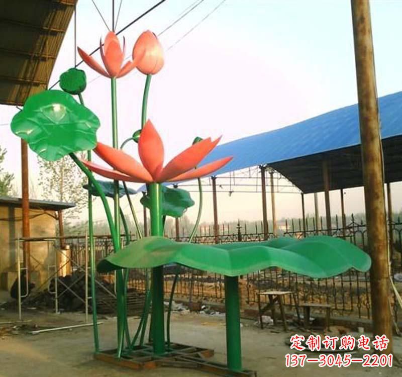 郴州不锈钢荷花雕塑汲取自然之美