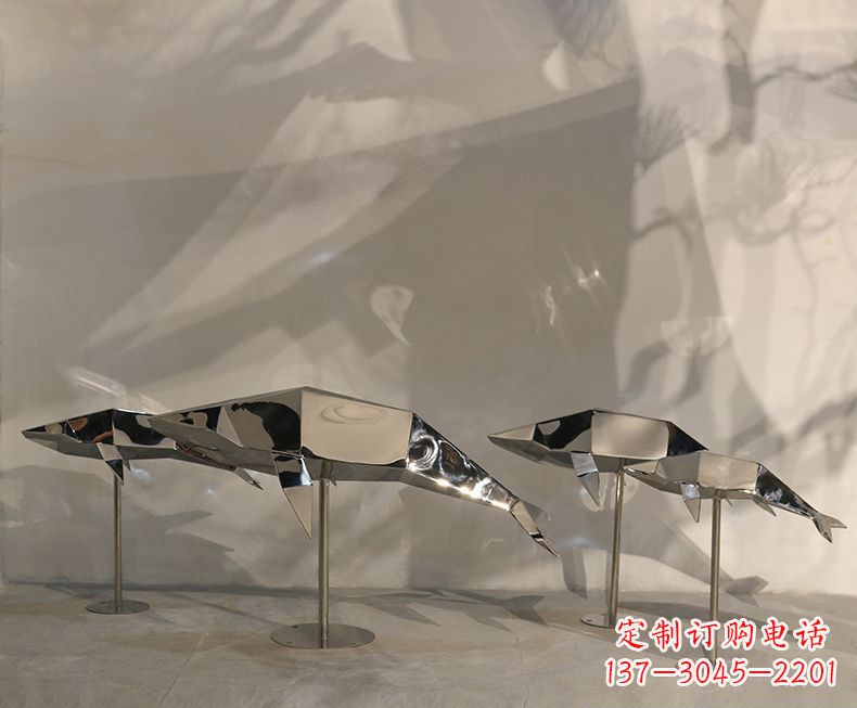 郴州不锈钢海豚雕塑——精致的艺术形式