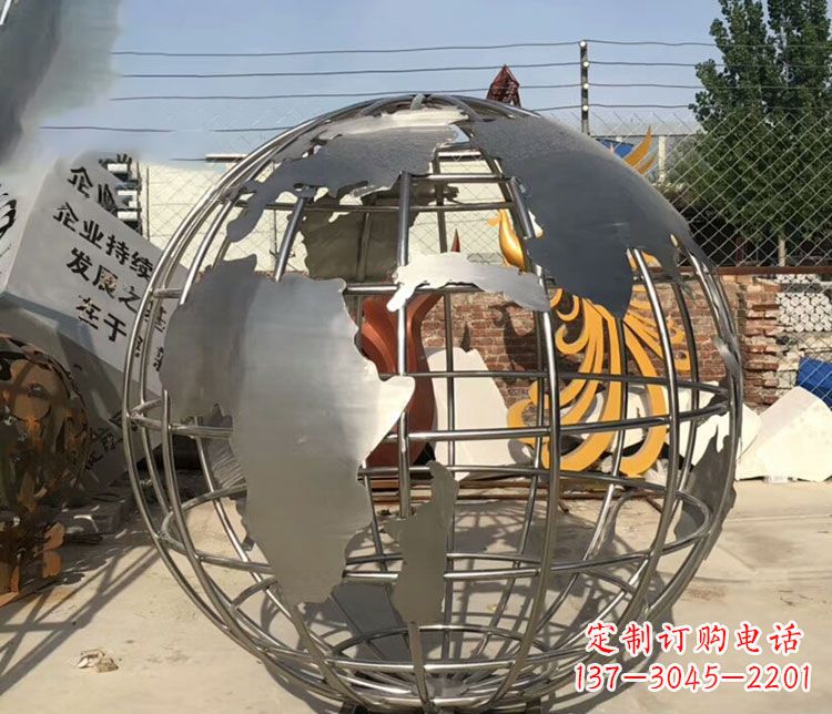 郴州不锈钢镂空地球仪雕塑艺术技艺的精美体现