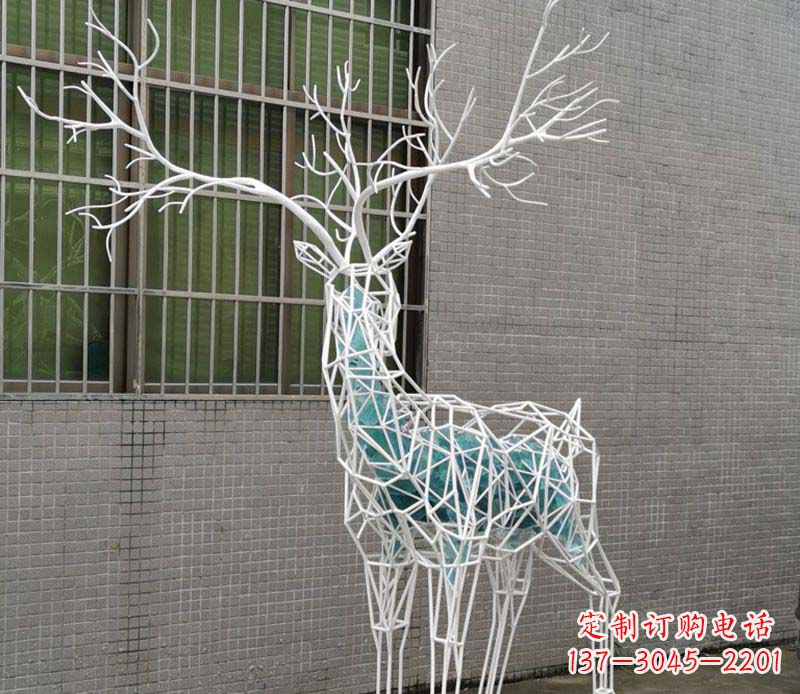 郴州不锈钢镂空梅花鹿雕塑——流动的美丽