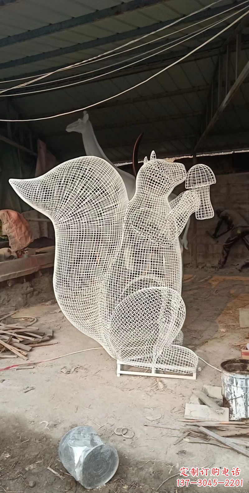 郴州不锈钢松鼠雕塑精美的艺术作品