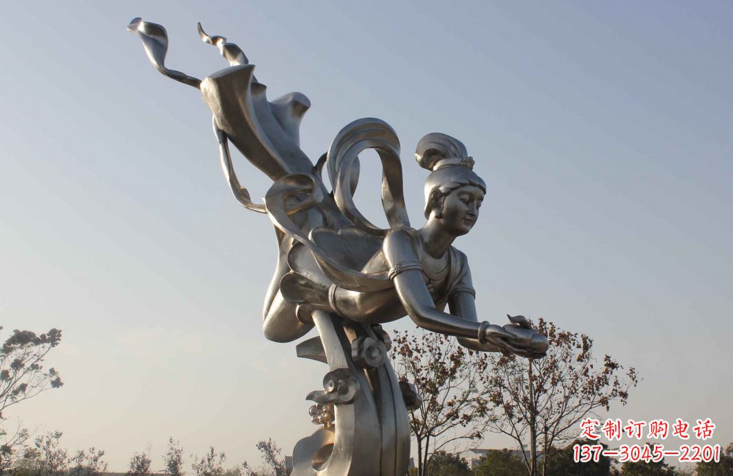 郴州蟠桃祈福精美不锈钢雕塑