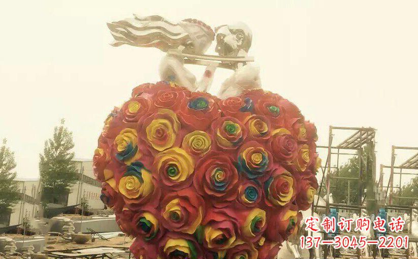 郴州浪漫之美——不锈钢情侣结婚雕塑