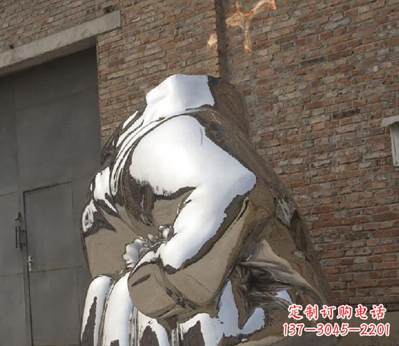 郴州不锈钢拳头雕塑