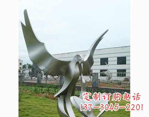 郴州面世的不锈钢动物雕塑