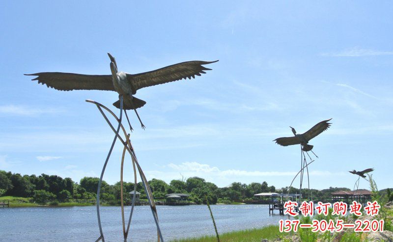 郴州不锈钢仙鹤雕塑象征着自由之美