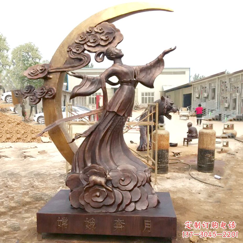 郴州嫦娥奔月黄金雕塑-铸铜神话人物上古美女雕像