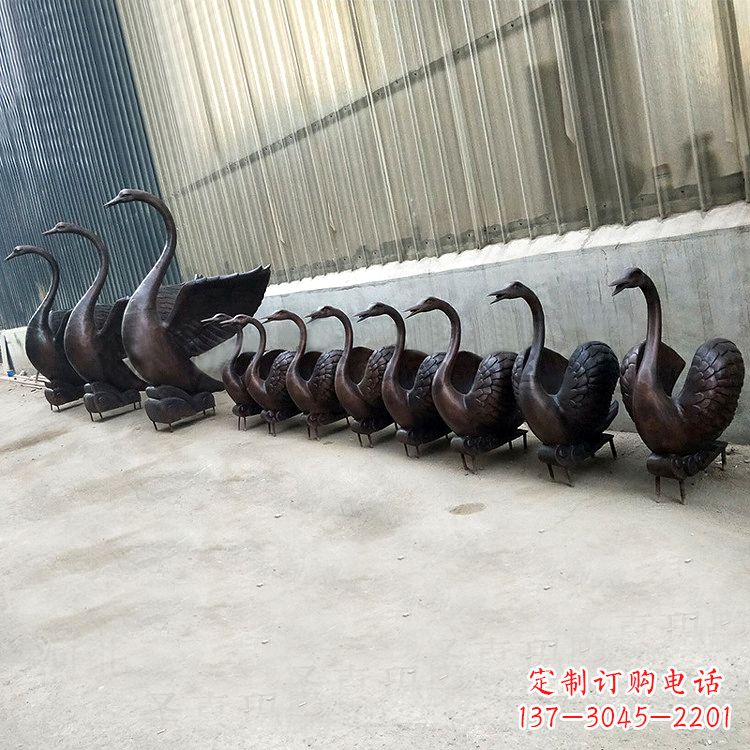 郴州精致的铜质天鹅雕塑