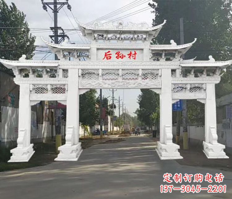 郴州精巧古朴的村庄牌坊石雕