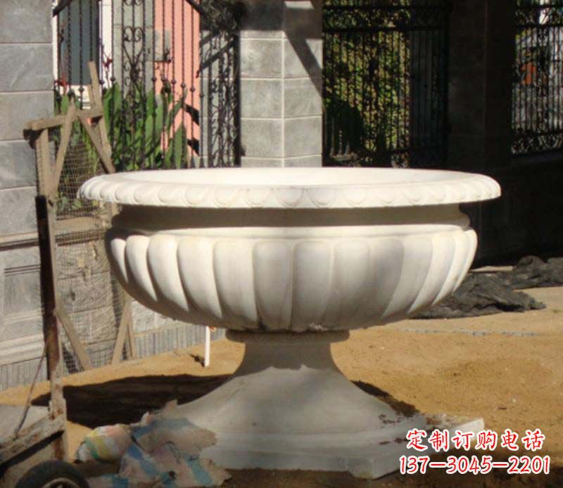郴州精美大理石花盆雕塑