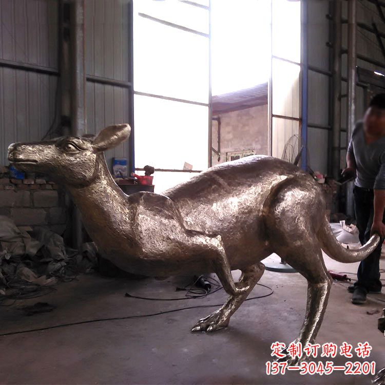 郴州袋鼠纯铜雕塑