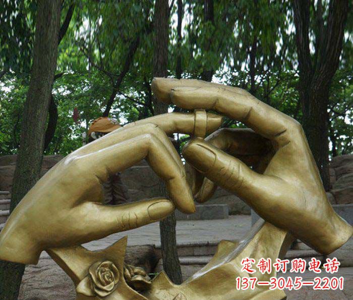 郴州戴戒指园林景观铜雕