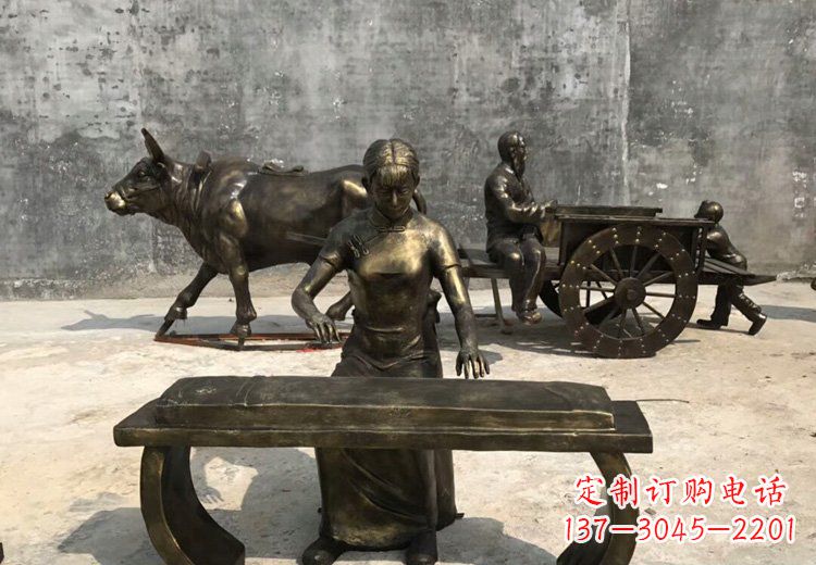 郴州弹古筝的美女铜雕