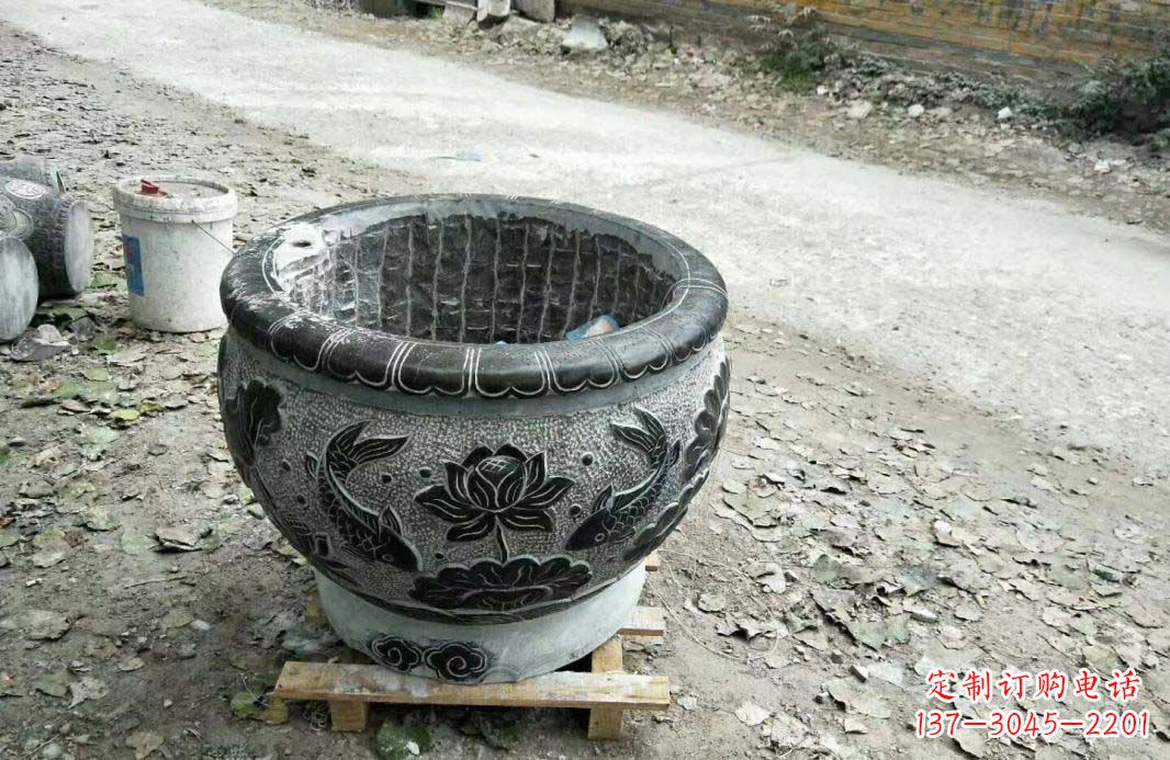 郴州仿古圆形水缸石雕
