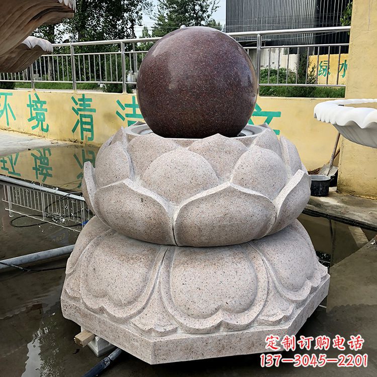 郴州金色彩绘风水球雕塑