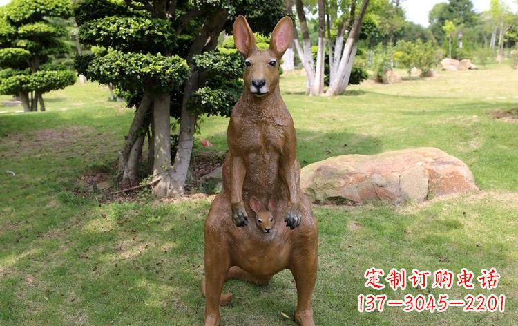 郴州公园玻璃钢仿真袋鼠雕塑