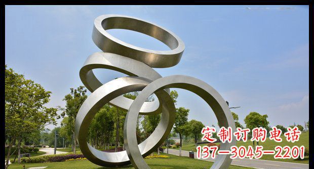 郴州铭记匠心的不锈钢折叠圆环景观雕塑
