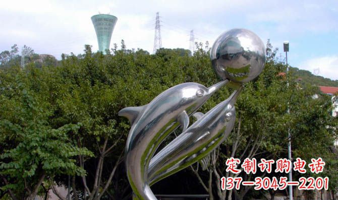 郴州高贵静谧的不锈钢海豚顶球雕塑