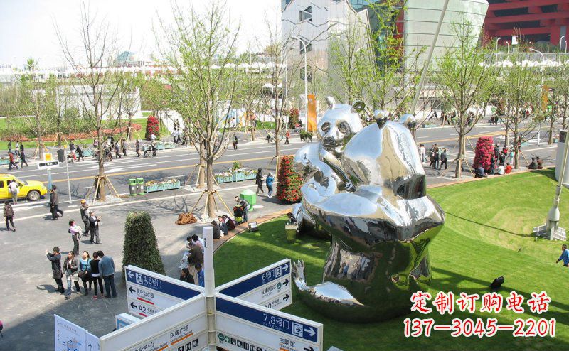郴州魅力镜面不锈钢熊猫景观雕塑