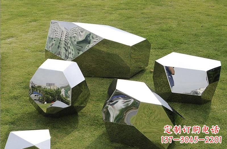 郴州精美不锈钢鹅卵石几何雕塑