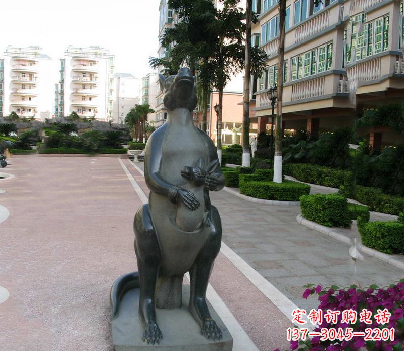 郴州动物园礼品精美袋鼠雕塑