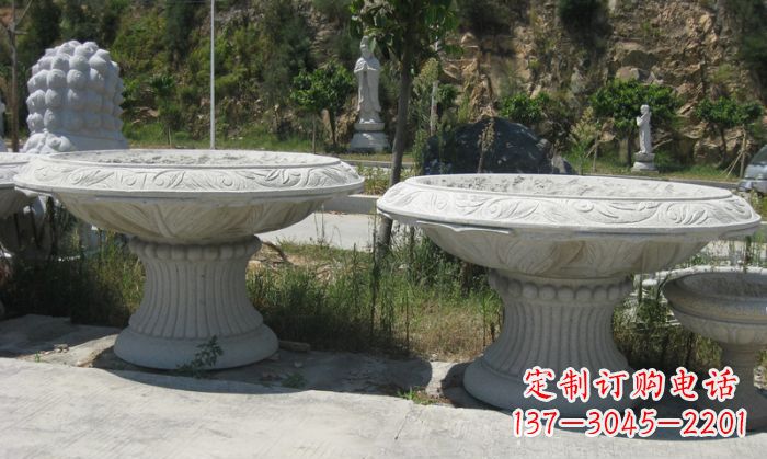 郴州美轮美奂的大理石花盆雕塑