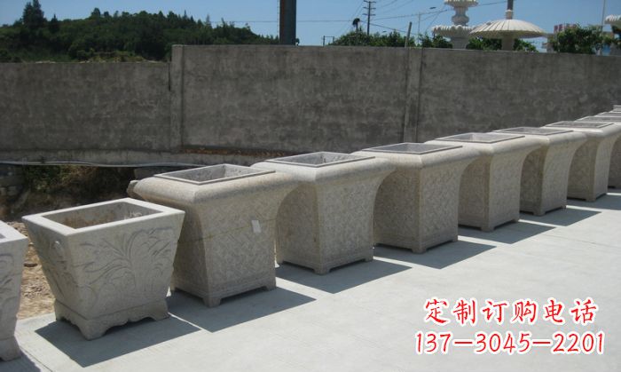 郴州大理石花盆石雕 – 在公园展现精美自然风貌