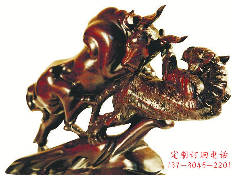 郴州风格独特的铜制老虎雕塑