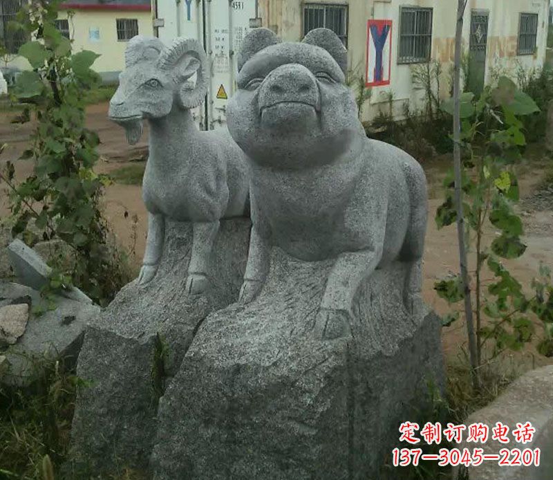 郴州公园十二生肖动物猪石雕