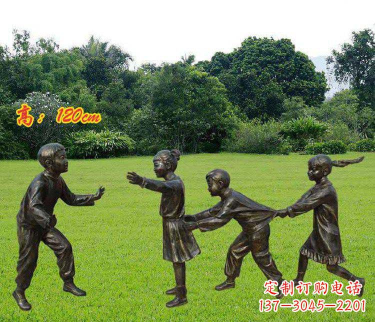郴州公园玩老鹰捉小鸡的儿童小品铜雕 (2)